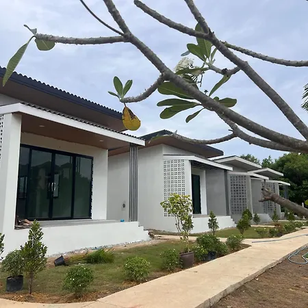 Prukrom Lanta Guesthouse Koh Lanta Exterior photo